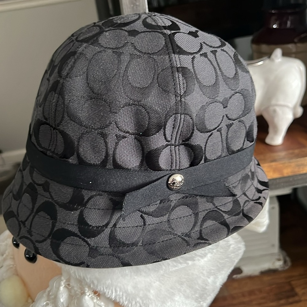 Coach est. 1941 Authentic Canvas Grey/Black Bucket Hat size M/L